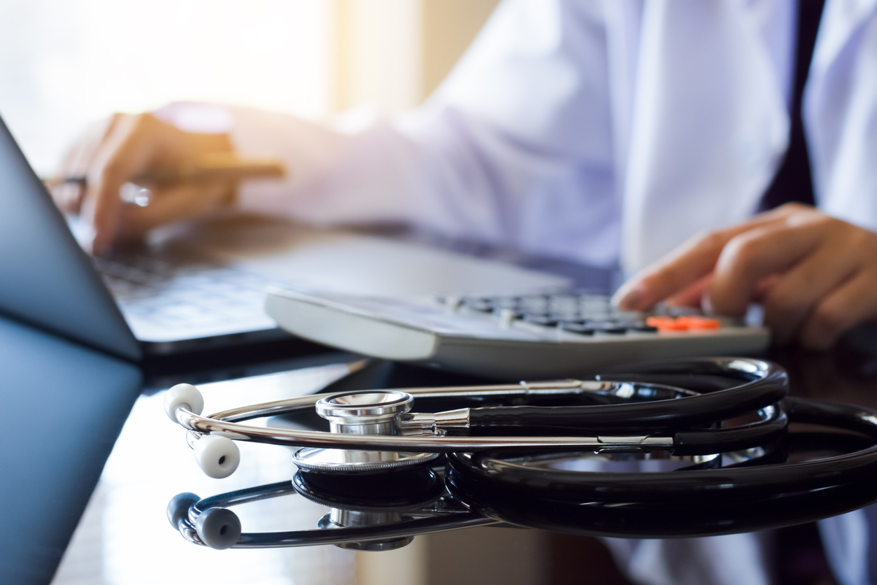 CMS Increases 2023 Cuts in Final Physician Fee Schedule, Finalizes